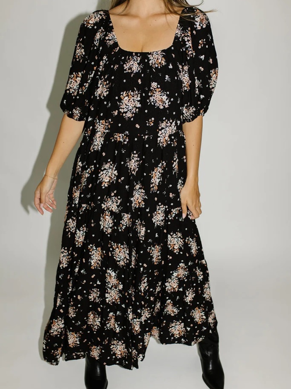 Zoco Daymaker Dress Black Floral Puff Sleeve Maxi Dress size Medium